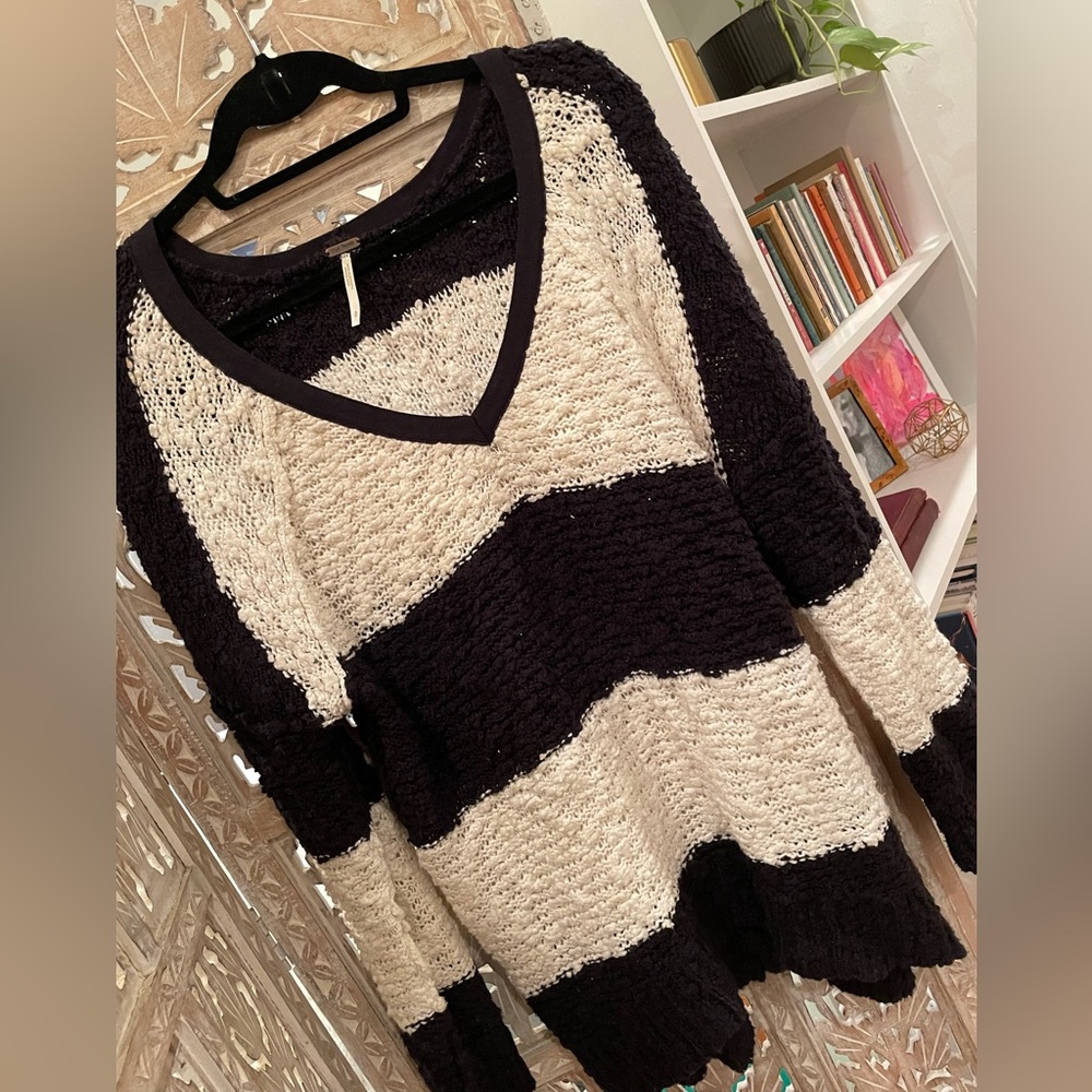 FREE PEOPLE oversized knit sweater